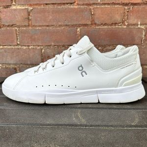 On The Roger Advantage | White | 11